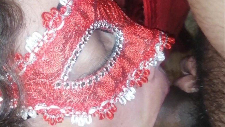 HornyCouple69x: Godendosi il sesso orale, leccando, succhiando e facendo deepthroat.