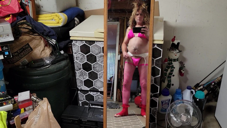 Sissy cock whore: Sissy Showing off