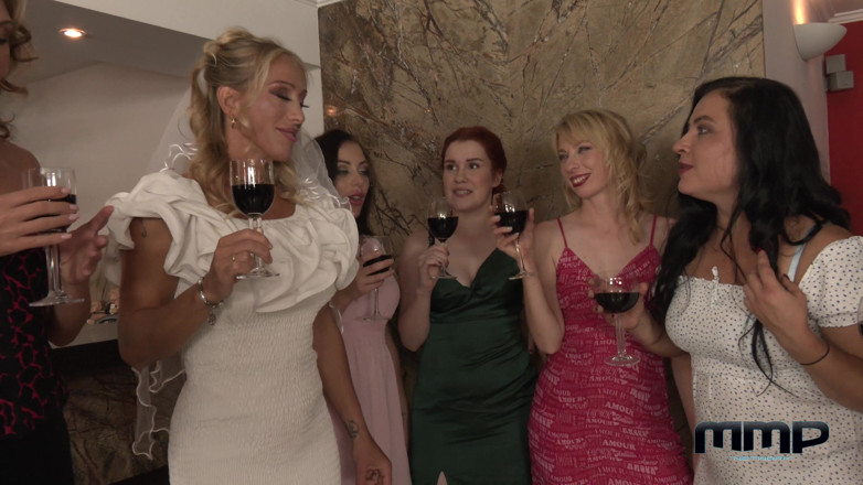 MMP Network: Bachelorette Crazy Lesbian Playing