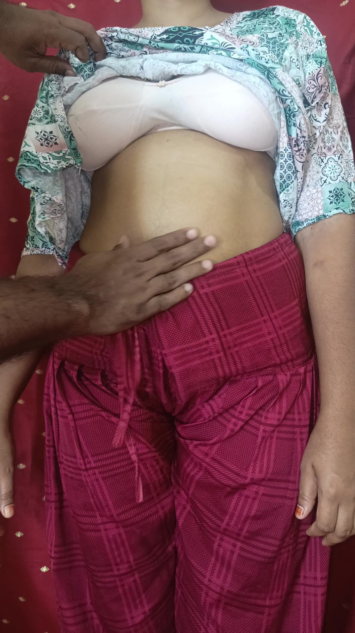 Palani69: Gospodyni śliczna piersi