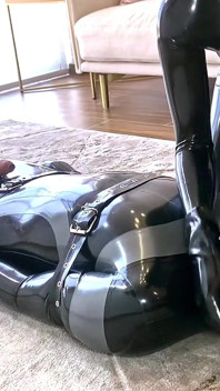 Cieco in bondage - Alex Latex