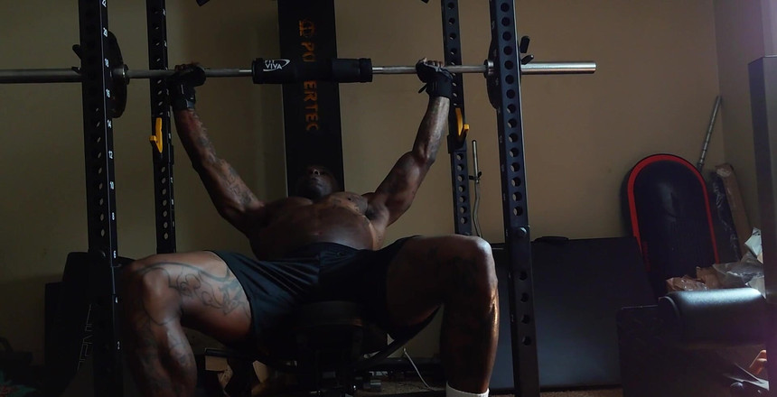 Hallelujah Johnson: Entraînement à la salle de sport, épisode 1