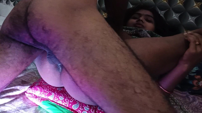 LateralChain349: Desi Hot Girl Green Top &amp; Red Skirt Wild Passionate Sex -...