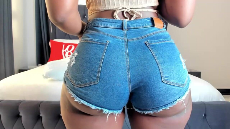 Perfect black ass: Jack se odhodlil k mému dokonalému černému zadku v těsných šortkách