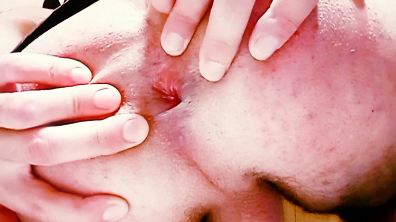 Willy Alexandru Petre: Fingering My Peachy Male Ass