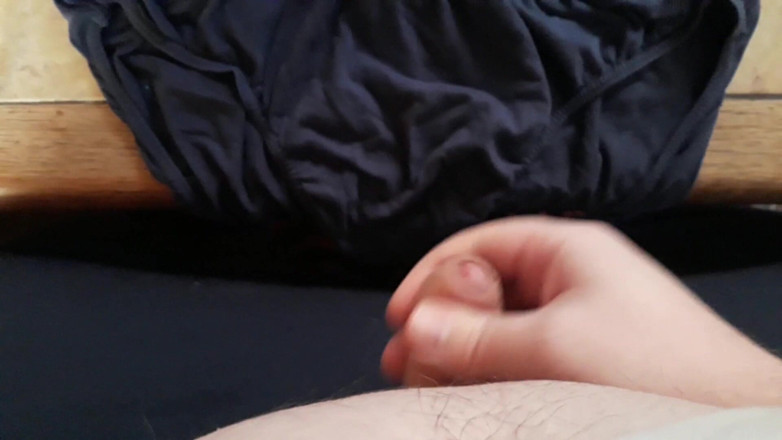 Thebavarianone: cum on my pants