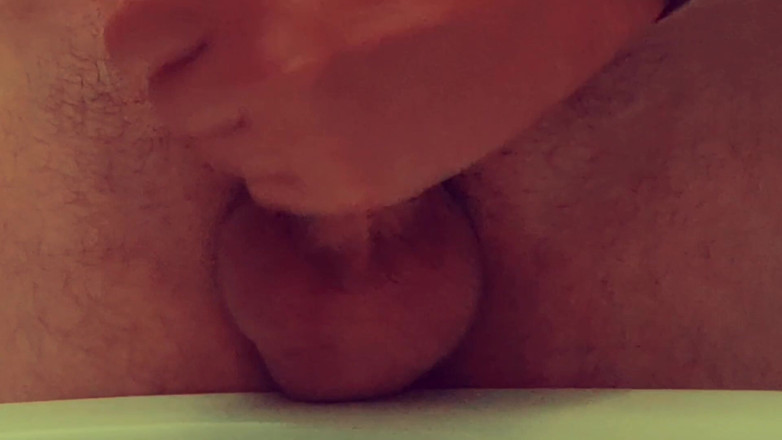 My little secret: Masturbându-se în chiuvetă