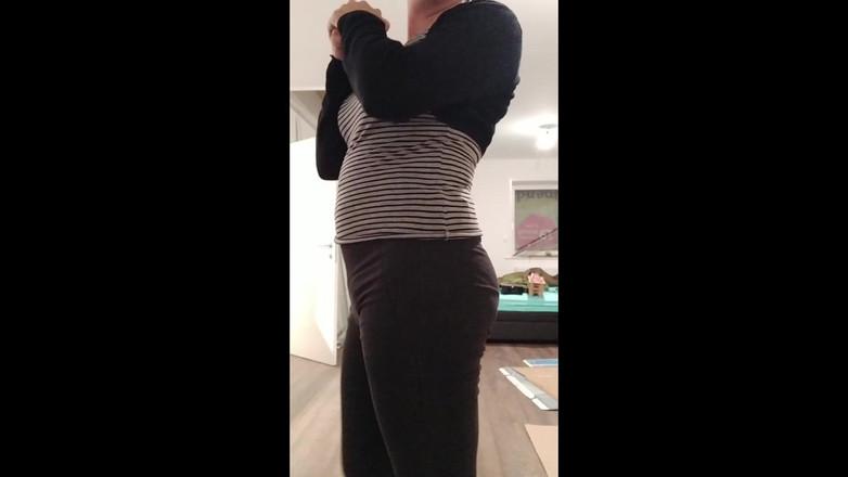 Joslin: 내 의상 중 하나를 보여줘