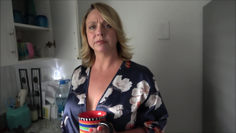 Alex Adams: The Girlfriend Accident - Brianna Beach - Mom Comes First