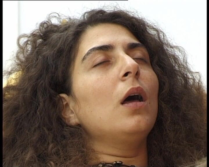 YOUR FIRST PORN: Wajahku dicrot sperma hangat