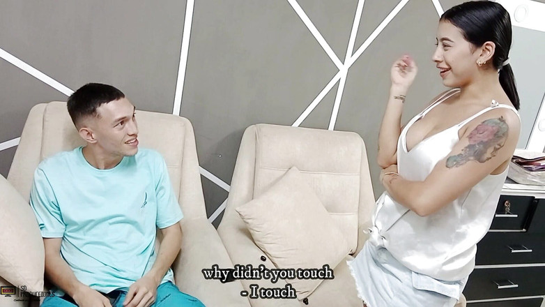 Franck: Моя возбужденная мачеха сосет мой большой хуй, пока не получит всю мою сперму в рот - порно на испанском