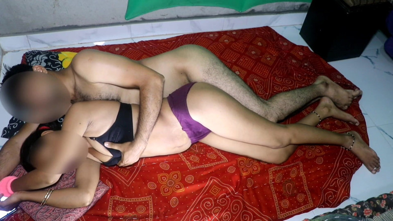 Rakul008: I Share a Bed with My Husband's Friend and It...