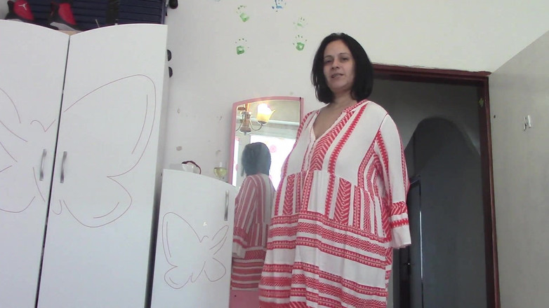 Randy and Deria: Milf prima di fare shopping