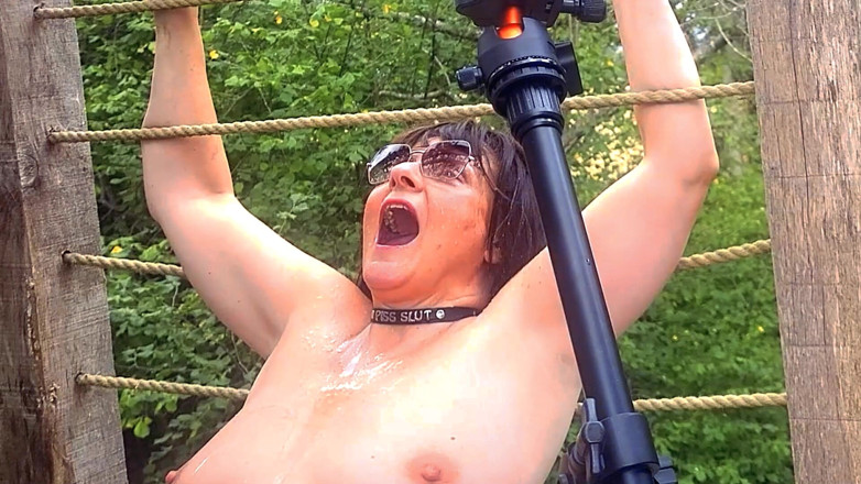 ithastopeefun: A Great Day of Piss Fun, Piss Drinking....ithastopeefun