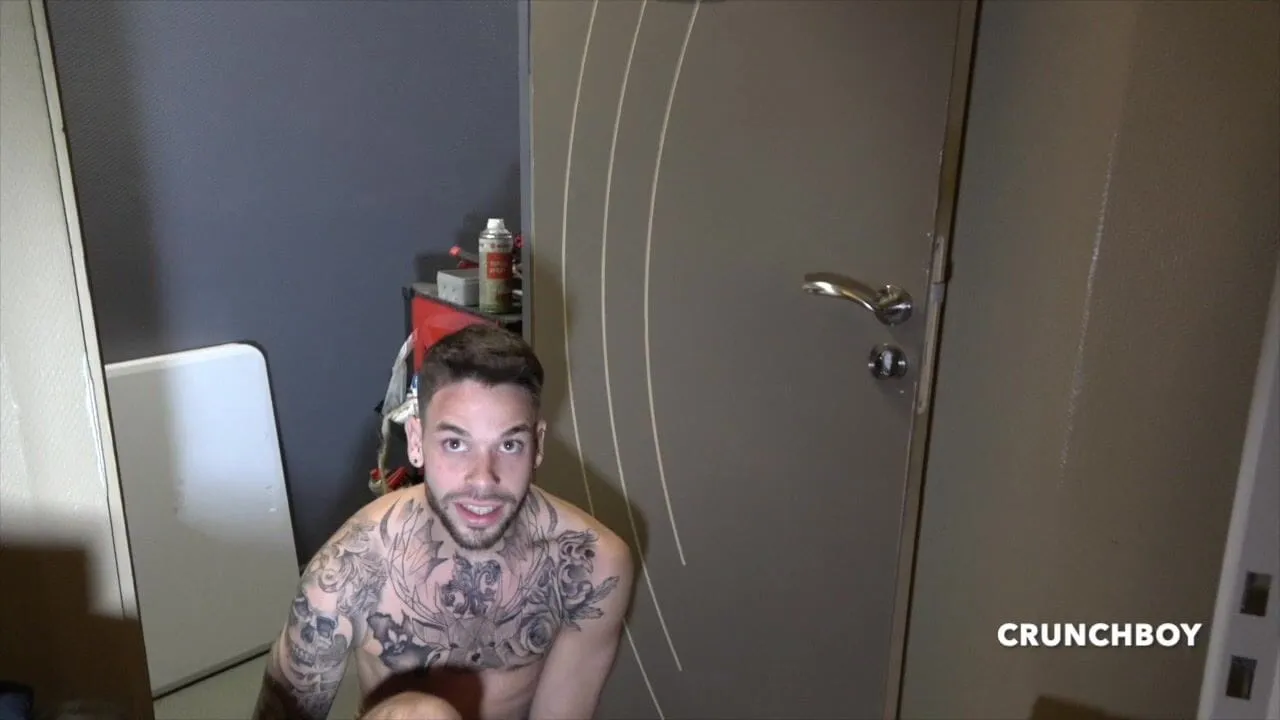 Melidoass Used by Kevin David Ont He Street de Bareback cum inside studio |  Faphouse