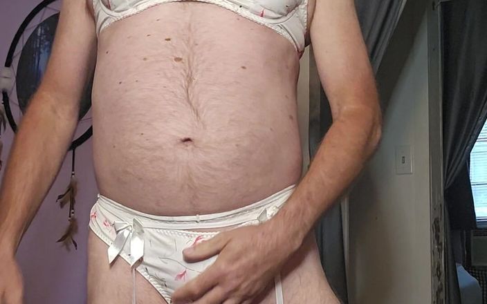 Fantasies in Lingerie: En välbehövlig release. Njuta