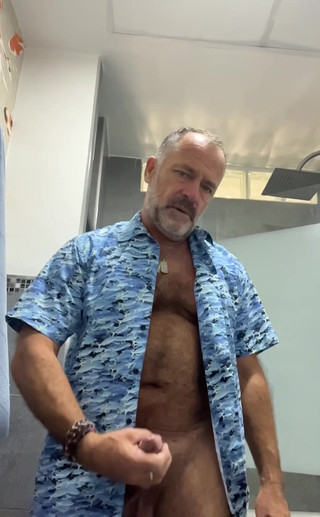 Daddybearvlc: Ich mache mich bereit für meinen tag