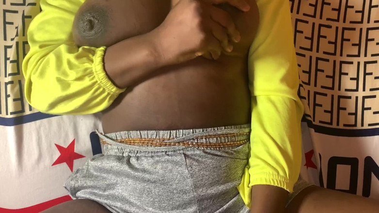 Fridayborn3: 그녀의 니커에서 따먹히는 아프리카 섹시한 흑누나 십대