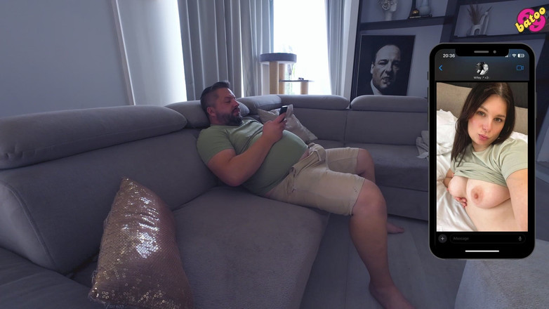 beauty_and_the_other_one: Škádli jsme se navzájem selfie a byli tak nadržení, že jsme šukali...