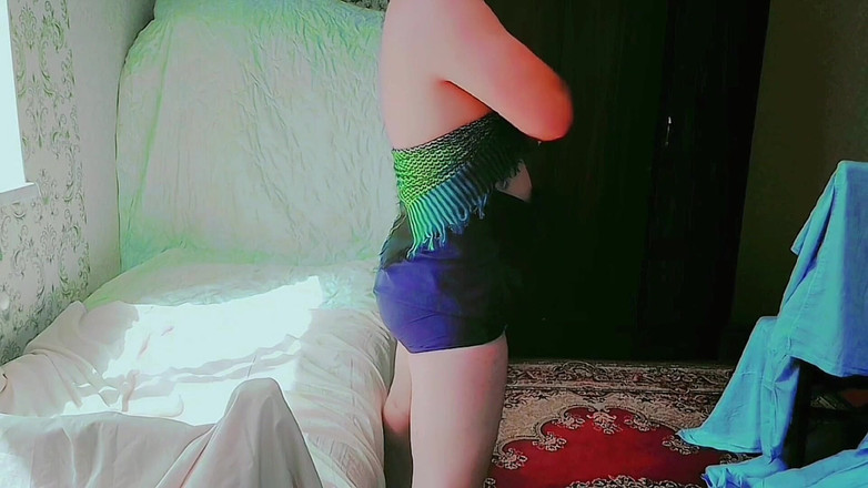 Kitty_Cross: 발코니에서 따뜻한 햇빛을 즐기는 오지는 트랜스 미녀