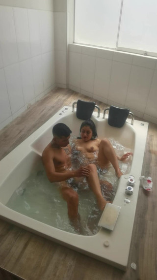Kevin's Life: Ik kan alleen baden, stiefmoeder!! Nee, hou gewoon je kop.