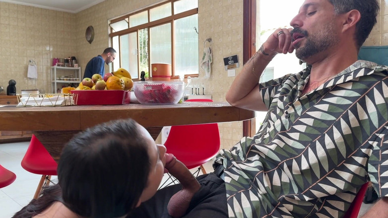 Quente club: 最好的戴绿帽子是一个不想看到的人！