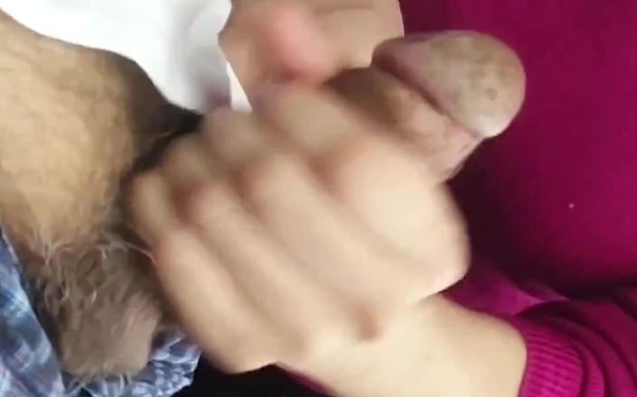 akeieroi: Kouření a polykání v autě. Relaxační sex o víkendových nocích