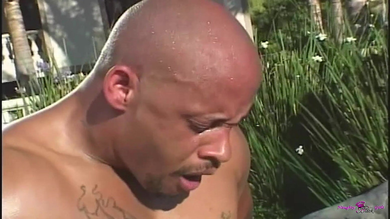 Naughty Black Girls: Si jalang Berambut Merah Katja Kassin Bersedia Untuk Mengambil kote...