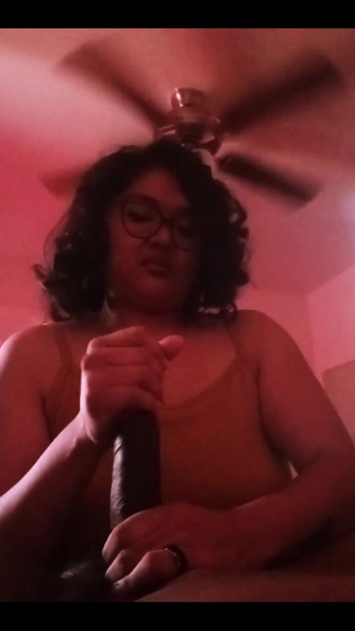 DeesDeepThroat: 음란한 오후 마사지