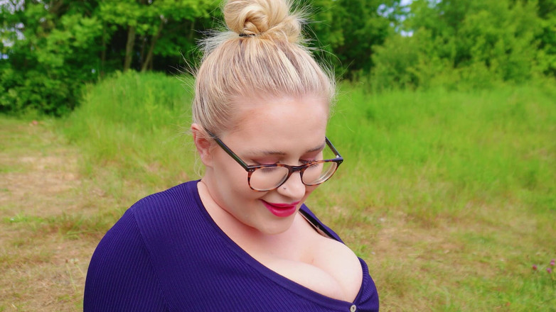 JessieHH: 与继母一起逃脱