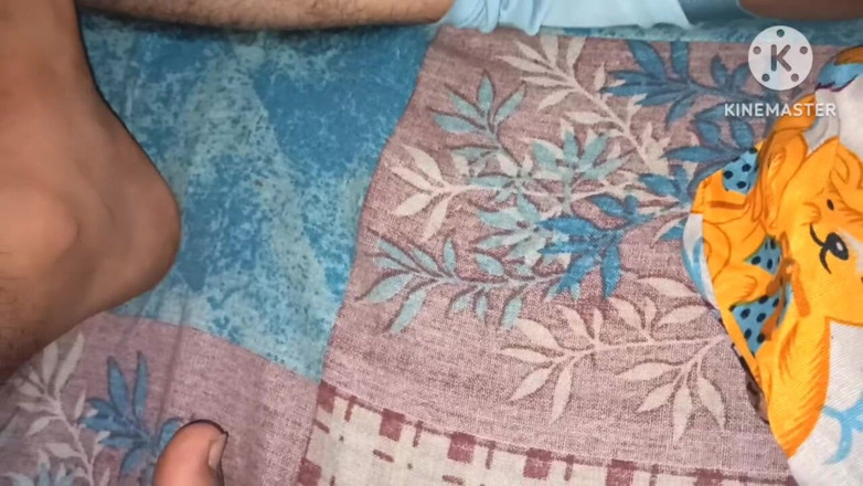 Desi__Panda: Zum ersten mal berührt ich meine stiefbrud-Unterwäsche um Mitternacht