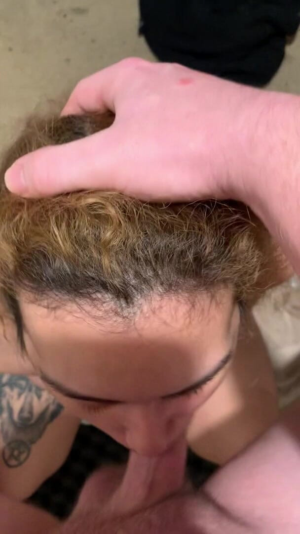 Sandn420: O tânără de 18 ani are parte de futai cu vedere...