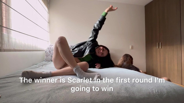 scarlettandc: Dvě ženy si užívají fetiš na kůži