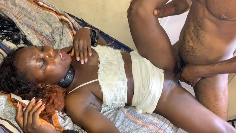 Ebony-forever69: Rozłóż swoją cipkę szeroko dla hardkorowej misjonarza, aby wybuchnąć jej...