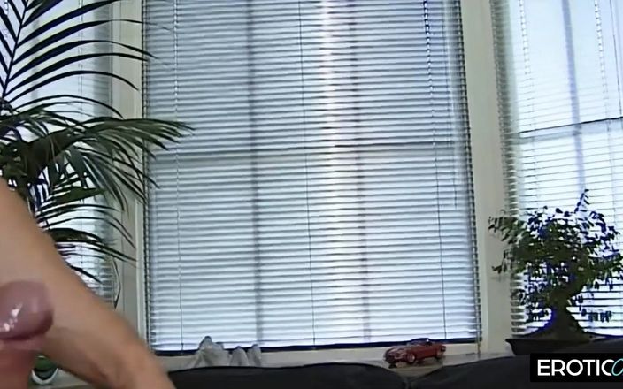 Watch Dirty Movies: Marido passa um tempo com a melhor amiga e faz...
