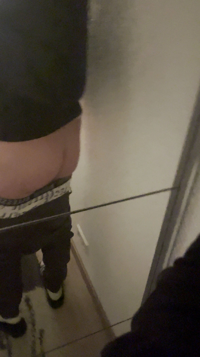 Julian Alexander Scherschinski: Jugando con el culo