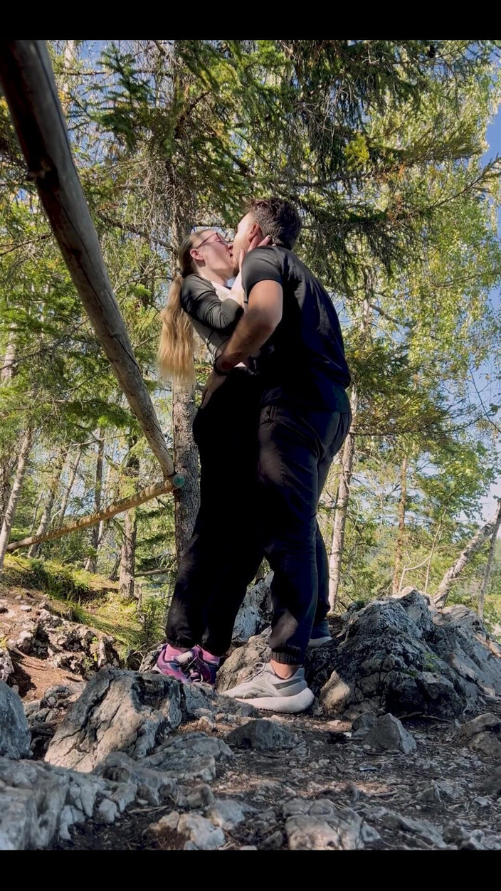 Luna and Sage: Spontaner berg-quickie, öffentliches paar im freien