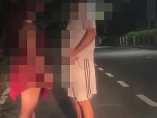 Indian Couplexx: Hot Bhabhi Fucking Stranger on Road