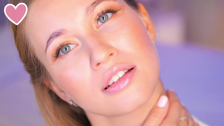 Stella Cardo: A beleza sexy mostrou o bumbum e depois colocou um...