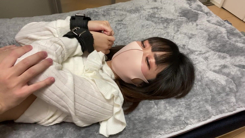 Gionji Miyu: Meme uçlarım çok hassas.