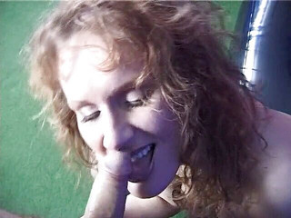 Lucky Cooch: Сказочная милфа сосет большой хуй и мастурбирует игрушкой ее киску на кастинге