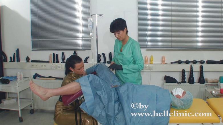 Rubber & Clinic Studio - 1ATOYS: 2 rubbersluts - CBT