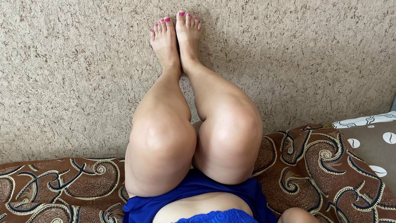 Lux Eva: MILF seksi selepas seks suka membelai pepeknya, yang dibanjiri dengan...