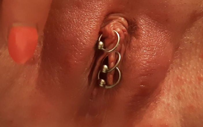 Aqua Pola: Check my new Piercing now not only Clit ... I add 2...