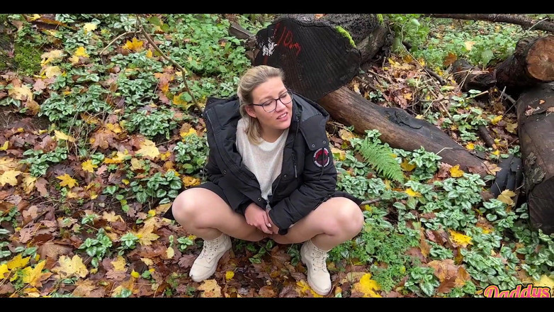 Daddys Luder: Extreem geile milf kut spuit buitenshuis