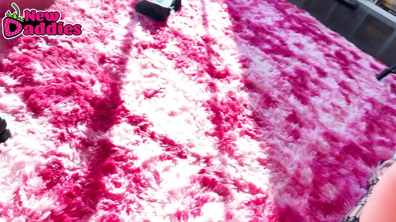 NewDaddies: Nikki, cavaler, muie cu vedere la persoana 1