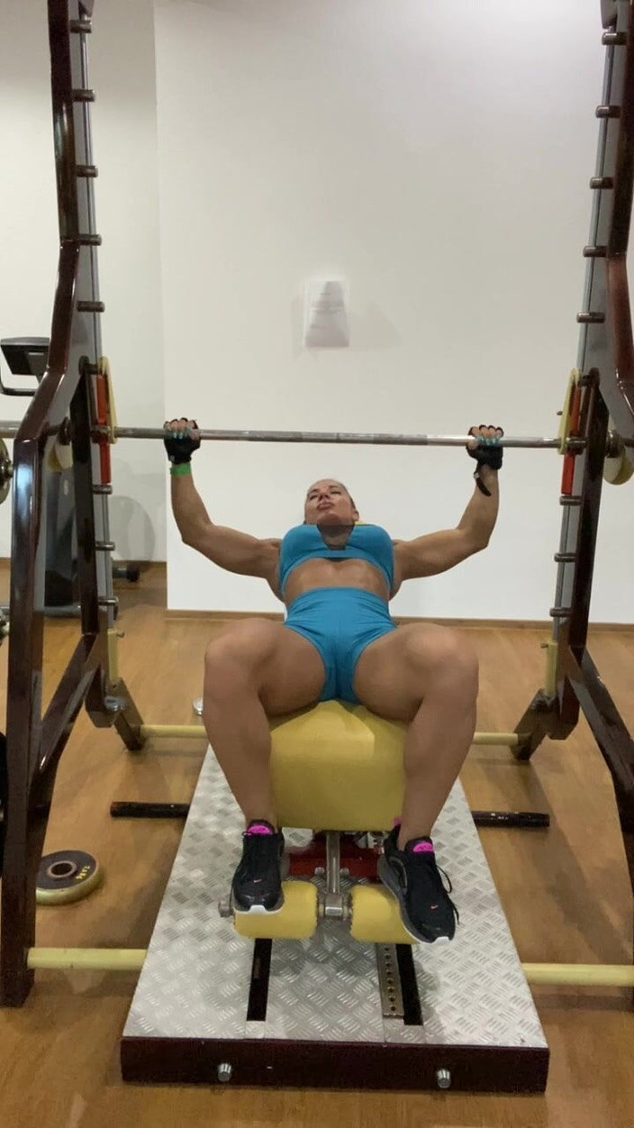 Alesyamuscledoll: 운동 선수 이상