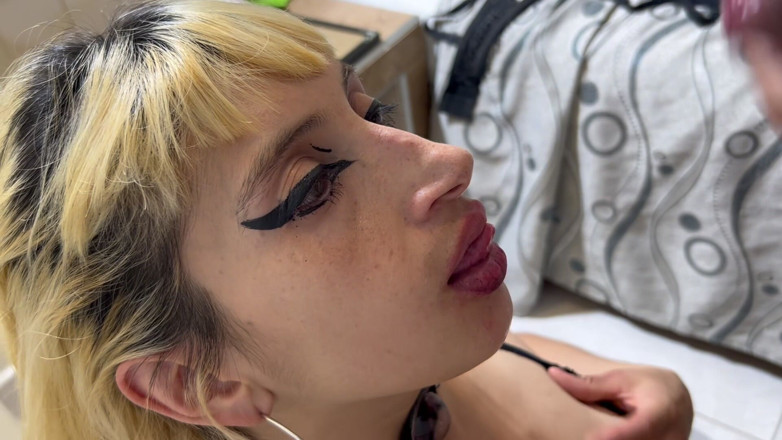 Fkn studio: Roxane Oral Sex
