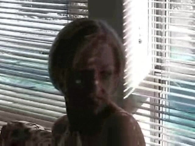 Wicked Sexy Melanie: Wicked Sexy Melanie: Tirando a roupa e camming