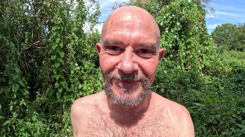 Rockardglans: Big Uncut Cock Close up Naked Wank in the Woods -...